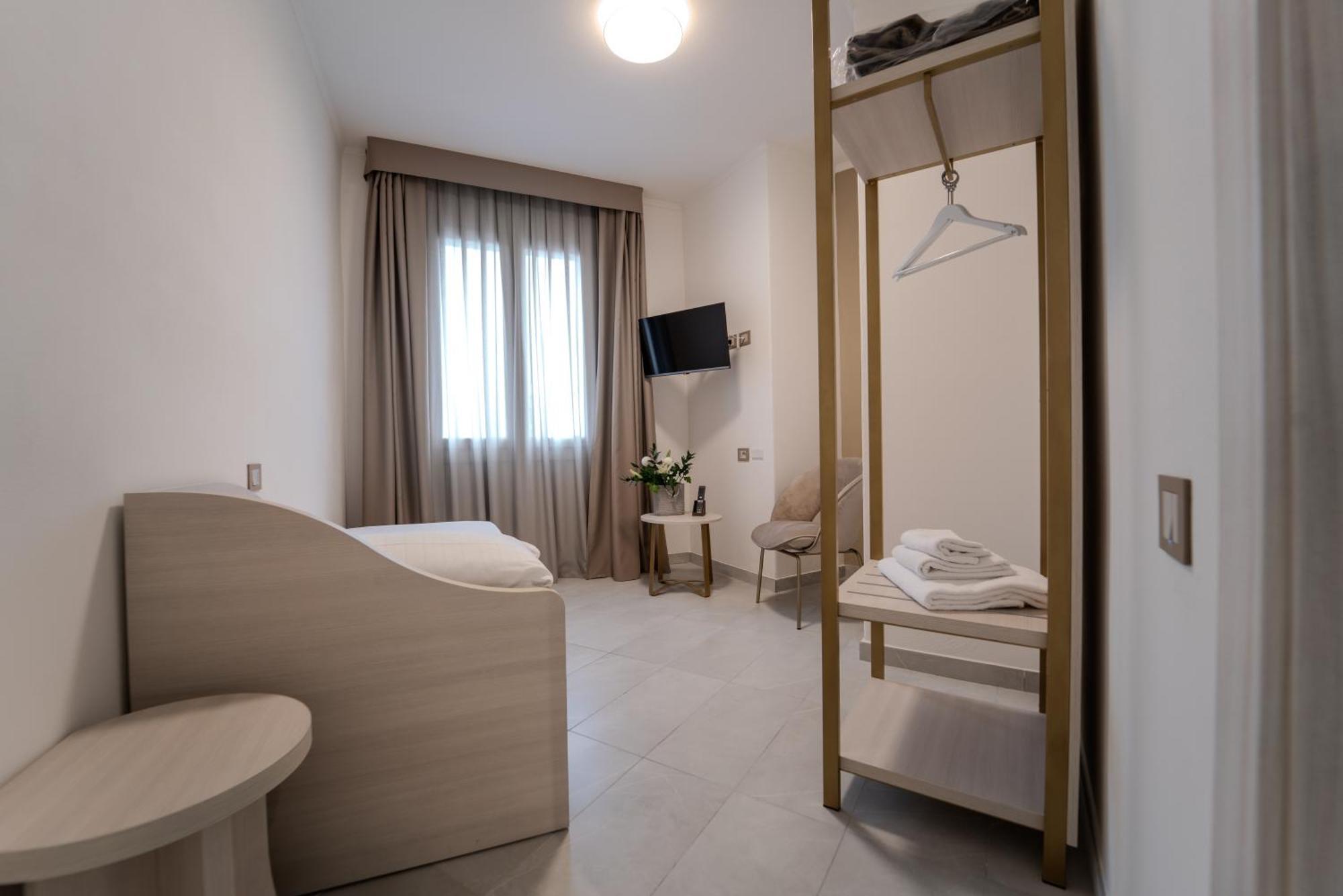 Hotel Donatello Modena Esterno foto