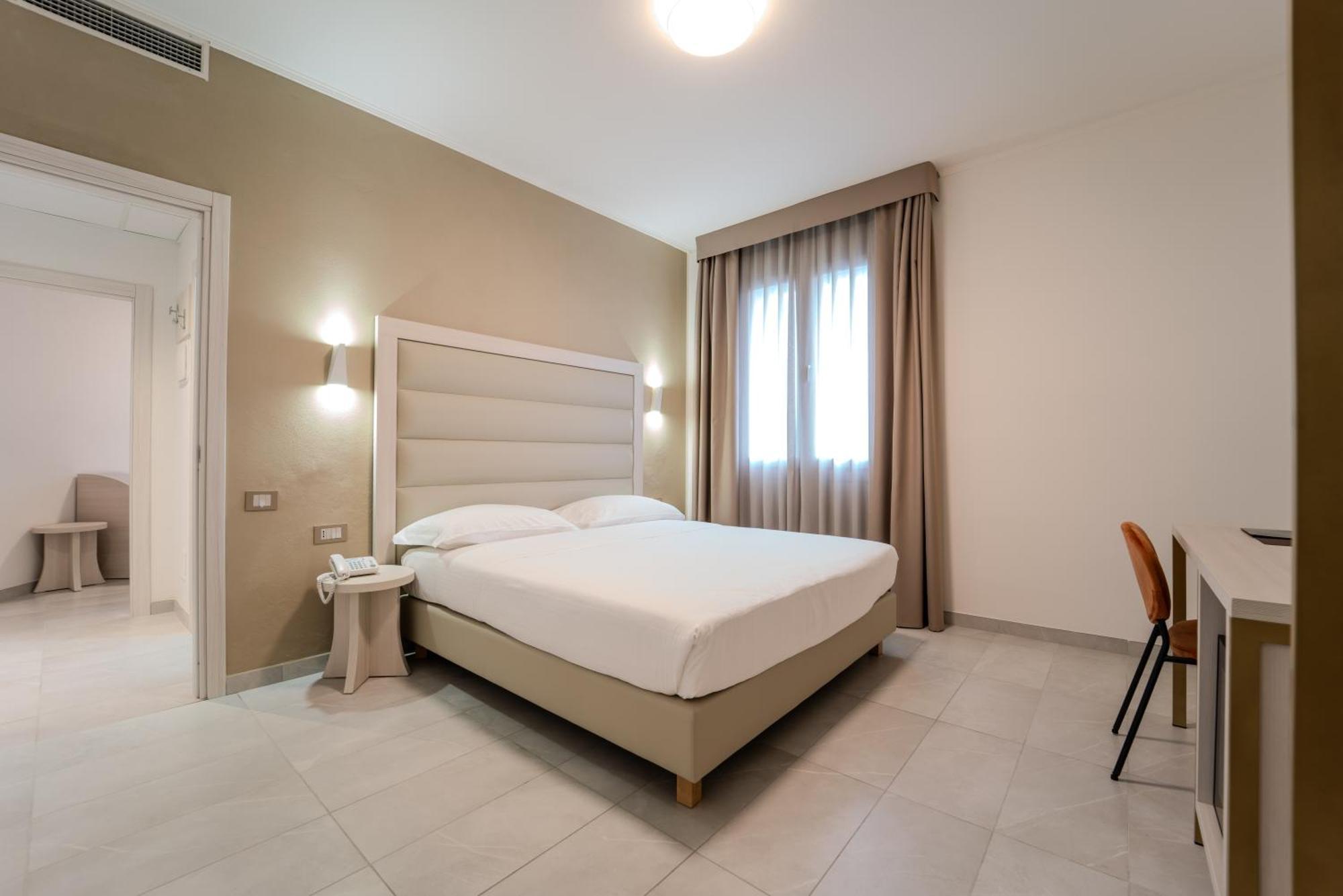 Hotel Donatello Modena Esterno foto