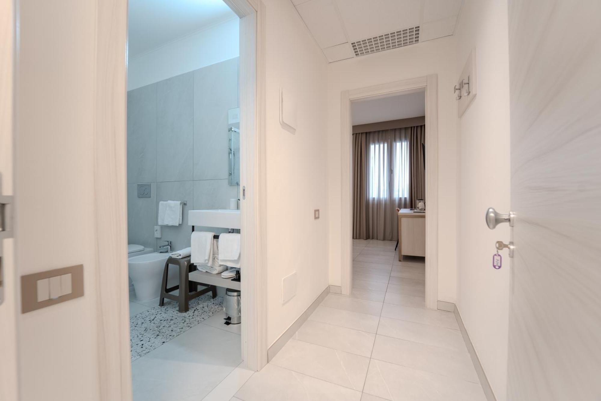 Hotel Donatello Modena Esterno foto