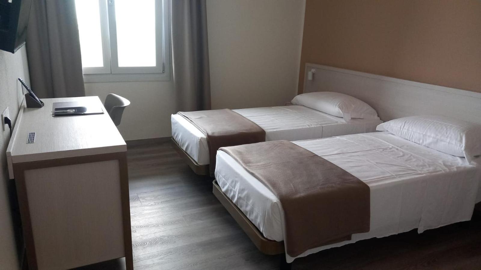 Hotel Donatello Modena Esterno foto