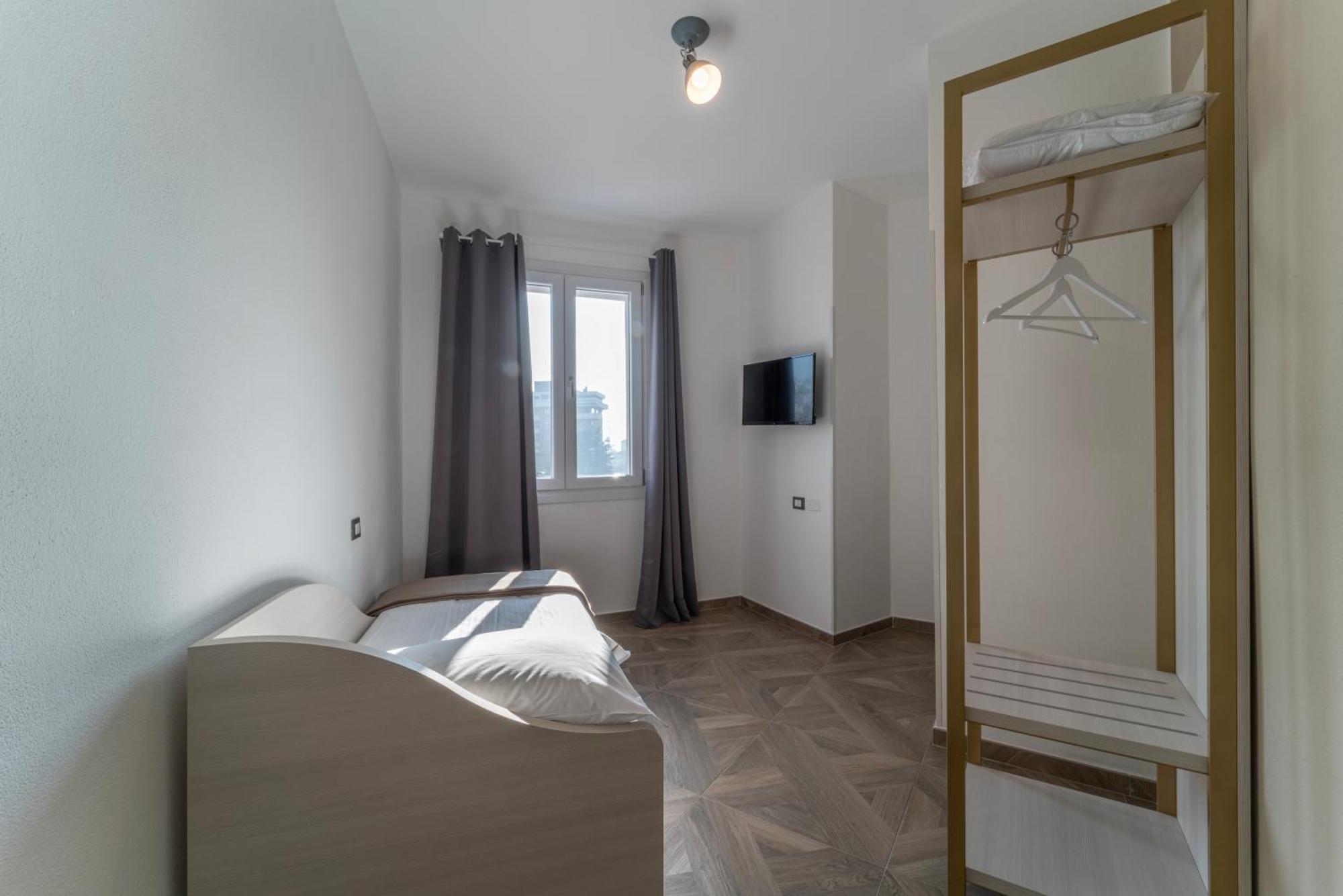 Hotel Donatello Modena Esterno foto